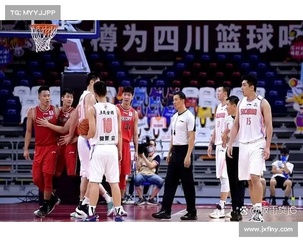 山东男篮逆袭江苏的关键因素分析球队战术与核心球员发挥